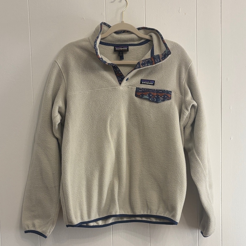 Patagonia Cream and Blue Men's Fleece Sweater